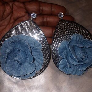 Diamond Big Sliver Denim NWOT